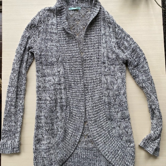 Cardigan - Picture 1 of 3